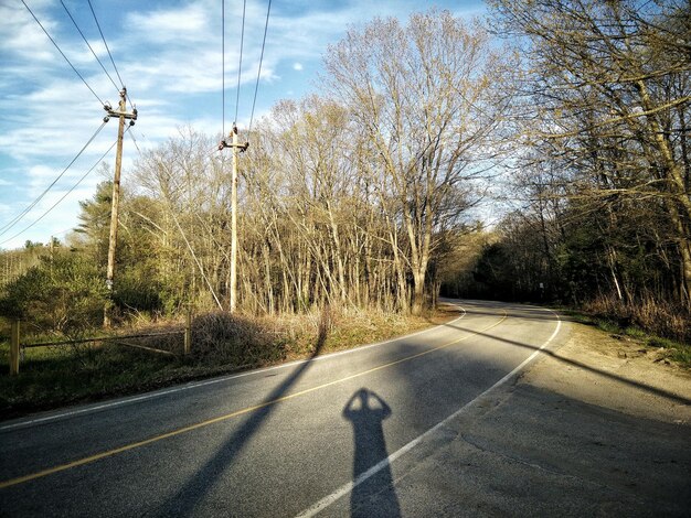 Foto schatten einer person auf der straße