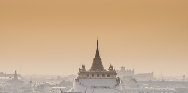 Schattenbild vom Tempel des goldenen Bergs Bangkok