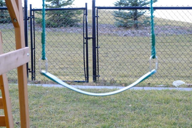 Schaukel auf dem Kinderspielplatz