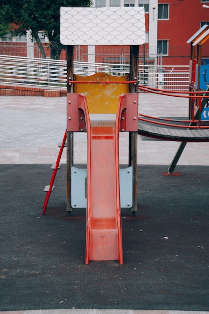 Schaukel auf dem Spielplatz