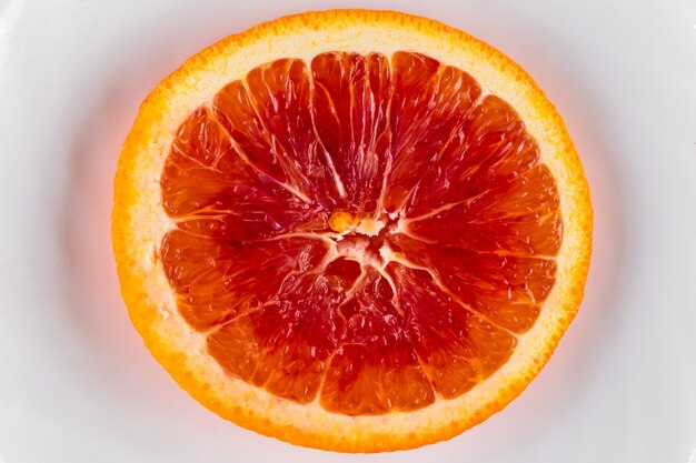 Foto scheibe frische gesunde rote orange isoliert
