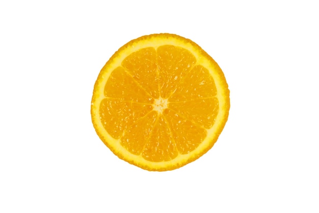 Scheibe frischer Orange isoliert auf weißem Hintergrund