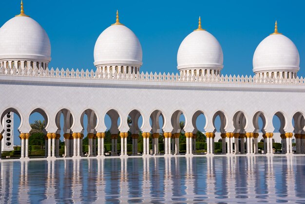 Scheich-Zayid-Moschee aus weißem Marmor in Abu Dhabi VAE