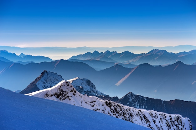 Schicht des Alpenberges zur Sonnenuntergangzeit, Ansicht vom Jungfrau Berg, die Schweiz