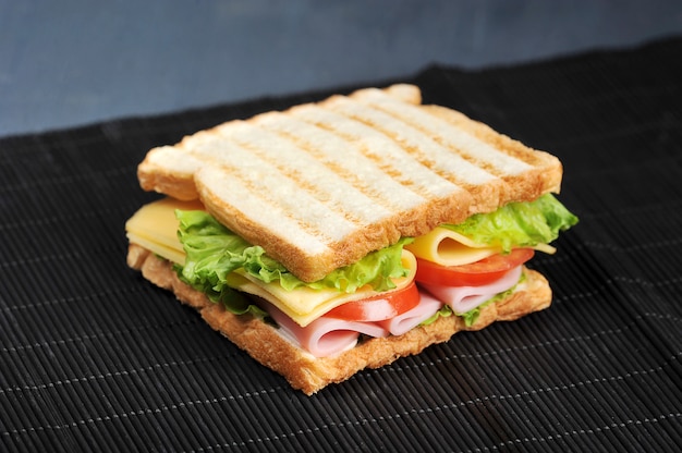 Schinken-Käse-Sandwich
