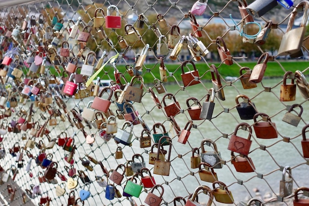 Foto schleusen auf der brücke