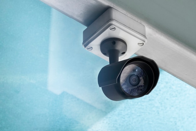 Schließen Sie herauf moderne öffentliche CCTV-Kamera