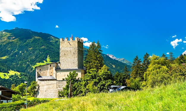 Schloss Bideneck im Dorf Fliess - Inn Inn, Tirol, Österreich