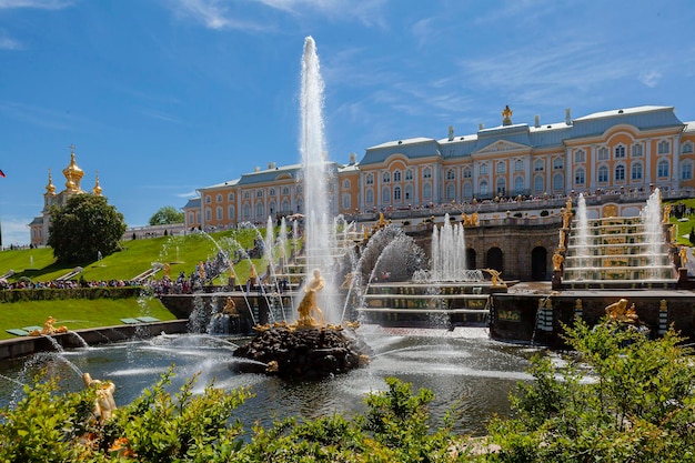 Schloss Peterhof der Samson-Brunnen