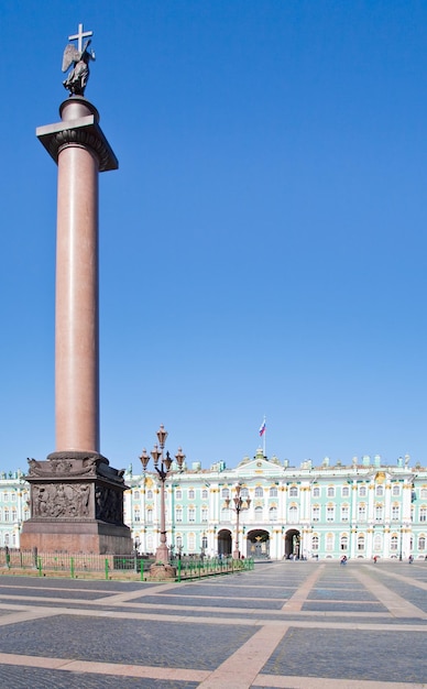 Schlossplatz in StPetersburg Russland