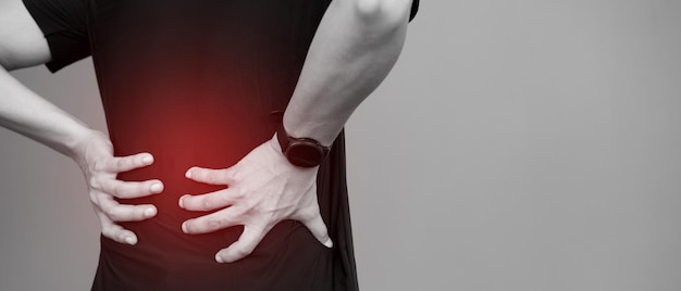 Schmerzen im unteren Rückenbereich werden normalerweise durch eine Muskelverletzung verursacht, die durch ein kaputtes Kissen verursacht wird