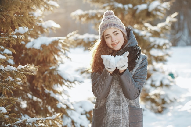 Schnee Wetter modische Wanderjacke