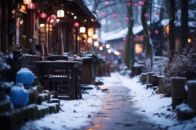 Schneebedeckte Straße im Vorort im Winter am Silvesterabend