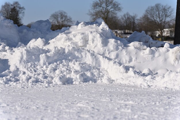 Schneehaufen nach dem Schneesturm