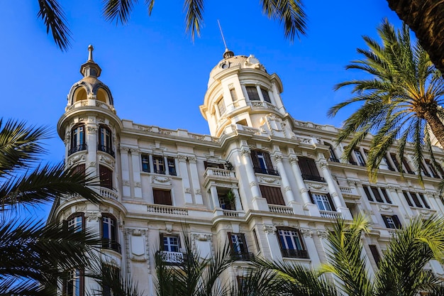 Schöne Architektur - Casa Carbonell in Alicante, Spanien