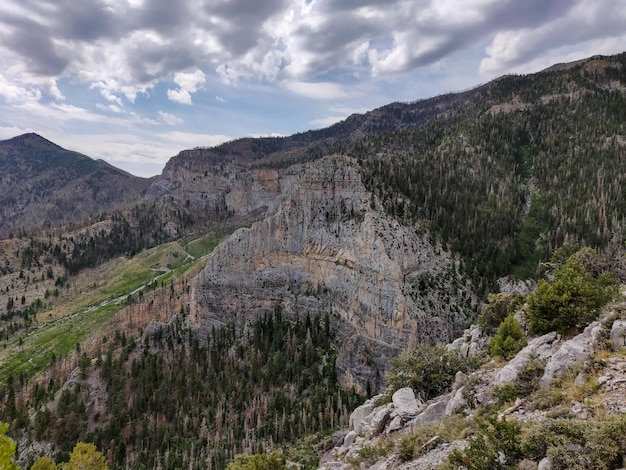 Schöne Aufnahme des mächtigen Mount Charleston in Nevada, USA