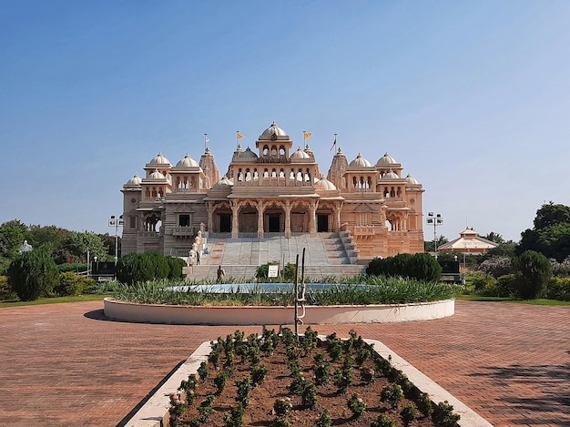 Schöne Aufnahme des Sri Hari Mandir Tempels in Porbandar, Gujarat, Indien