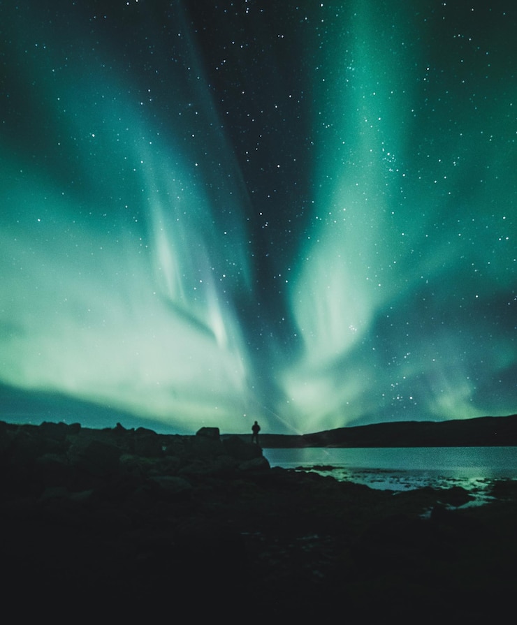 Foto schöne aurora schönheit nacht stern galaxie himmel wolken landschaft