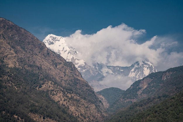 Schöne Aussicht auf das Annapurna-Gebirge Nepal