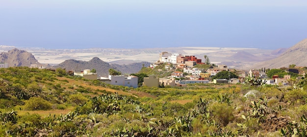 Schöne Aussicht auf das Dorf Arona auf Teneriffa