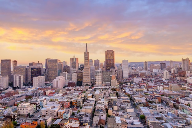 Schöne Aussicht auf das Geschäftszentrum in der Innenstadt von San Francisco