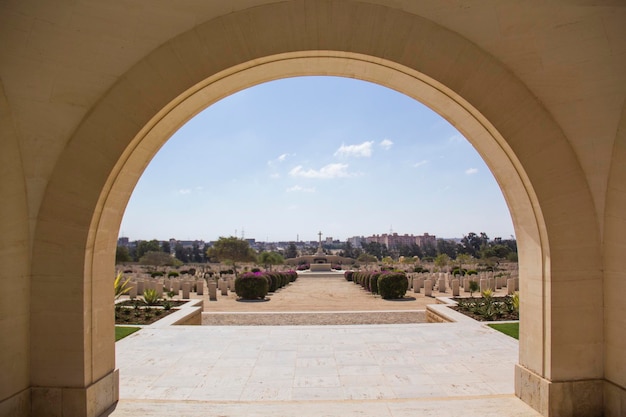 Schöne Aussicht auf das italienische Kriegerdenkmal in El Alamein, Ägypten