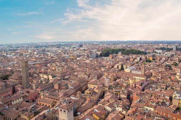 Schöne Aussicht auf das Zentrum von Bologna, Italien