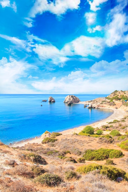Schöne Aussicht auf den Geburtsort von Aphrodite in Zypern. Petra tu Romiou, Stein der Aphrodite