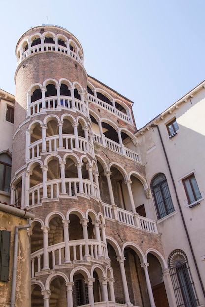 Schöne Aussicht auf den Palazzo Contarini del Bovolo