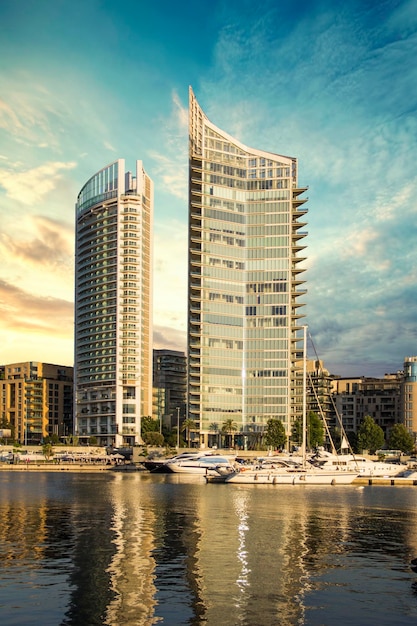 Schöne Aussicht auf die Bucht von Zaitunay in Beirut, Libanon