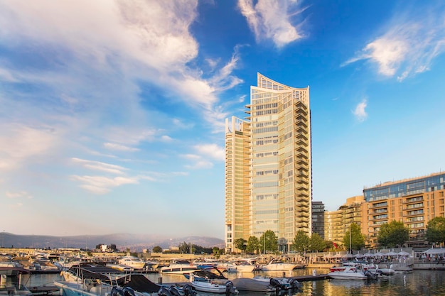 Schöne Aussicht auf die Bucht von Zaitunay in Beirut, Libanon