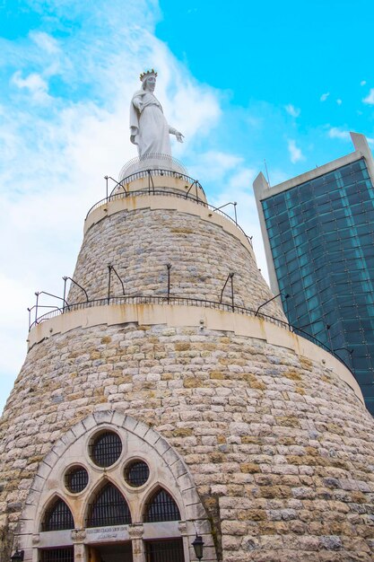 Schöne Aussicht auf die Jungfrau Maria Harissa Lady of Lebanon am Berg Harissa, Libanon