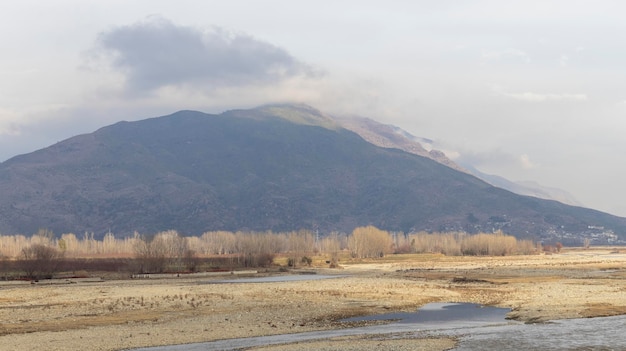 Schöne Aussicht auf die Landschaft eines Swat-Tals