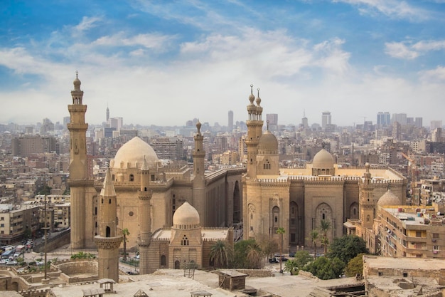 Schöne Aussicht auf die Moschee-Madrasa von Sultan Hassan in Kairo, Ägypten