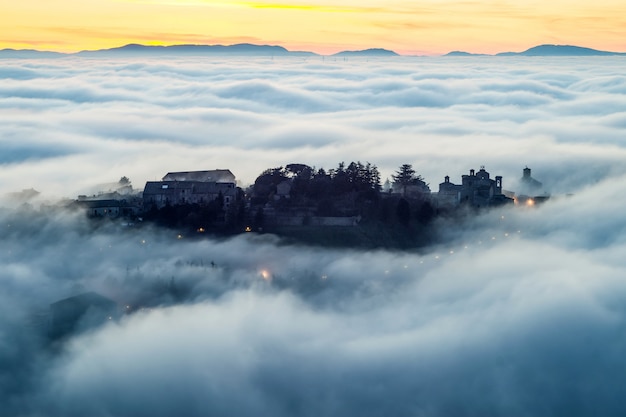 Schöne Aussicht auf Polizzi Generosa mit Maretta