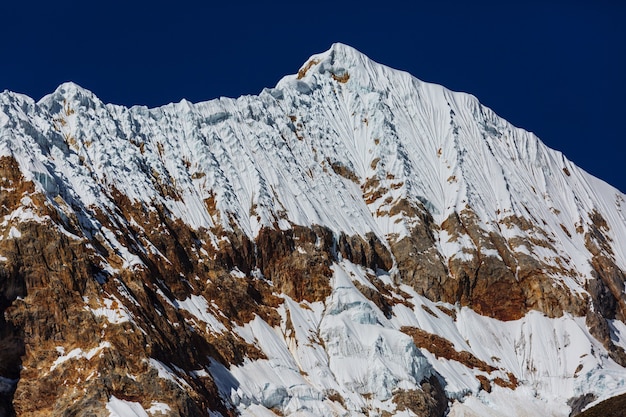 Schöne Berglandschaften in Cordillera Huayhuash, Peru, Südamerika