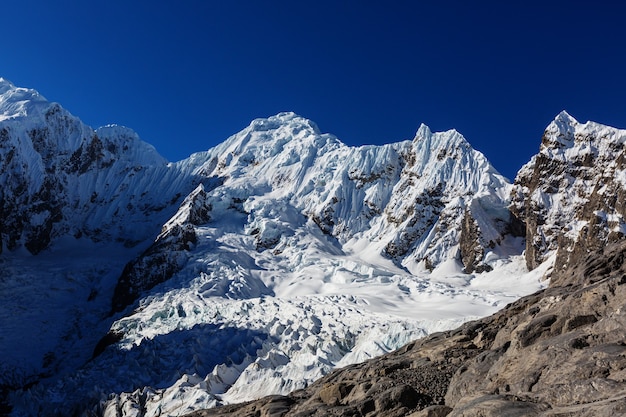 Schöne Berglandschaften in Cordillera Huayhuash, Peru, Südamerika