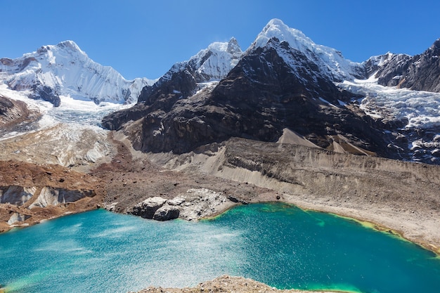 Schöne Berglandschaften in Cordillera Huayhuash, Peru, Südamerika