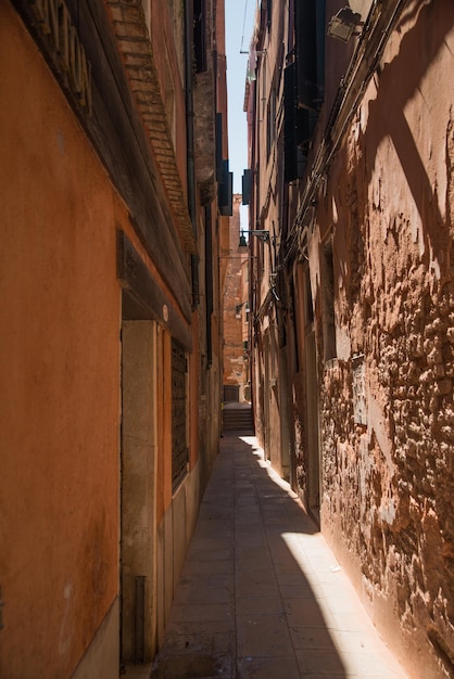 Schöne enge Gassen von Venedig