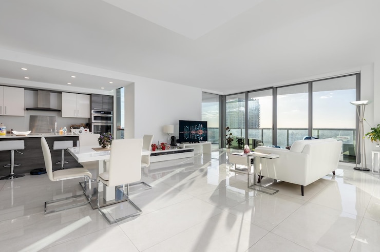 Foto schöne fotoshoot-aufnahmen für die innenarchitektur eines wohnzimmers in florida, usa