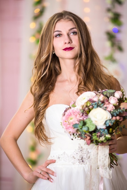 Schöne Frau Braut Make-up und Frisur Mädchen Studio