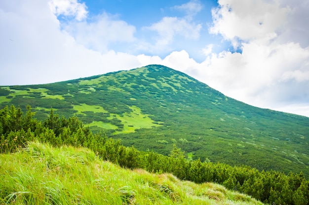 Schöne Gebirgslandschaft