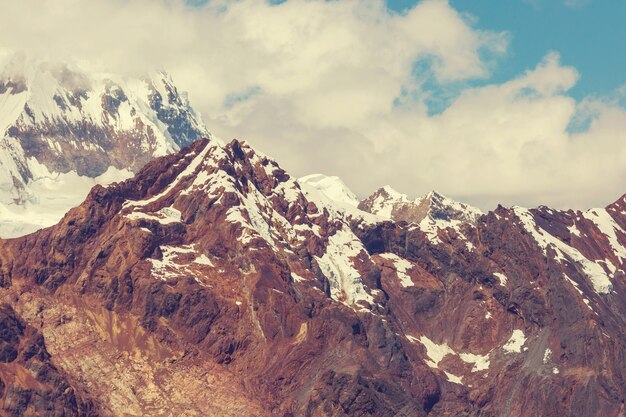 Schöne Gebirgslandschaften in Cordillera Huayhuash, Peru, Südamerika