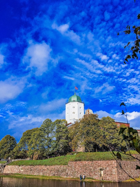 Schöne Herbstlandschaft bei sonnigem Wetter