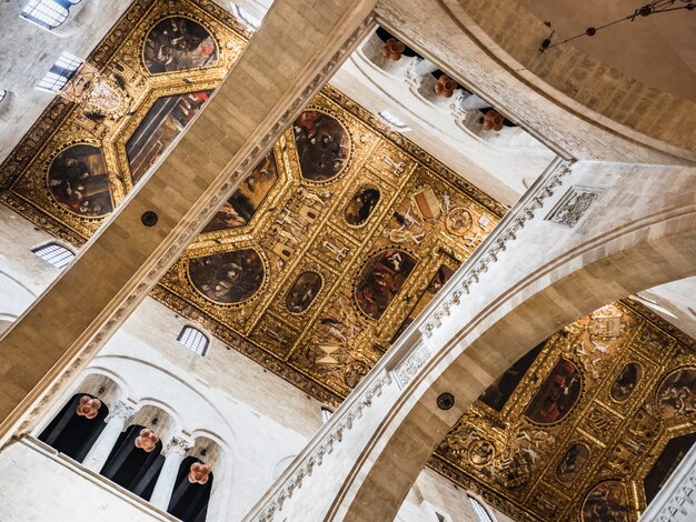 Schöne italienische Kirche des Mittelalters