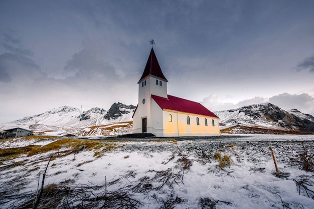 Schöne Kirche in Vik, Island