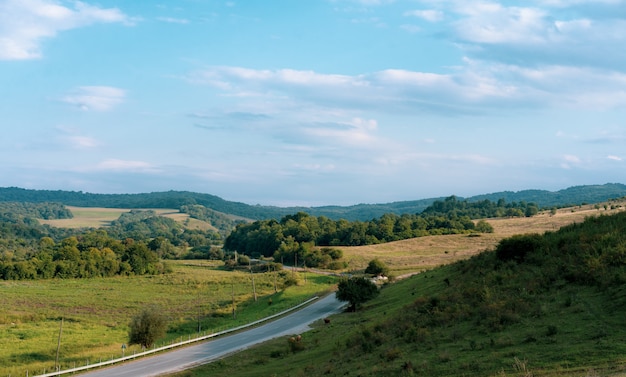 Schöne Landschaft am Nachmittag im September