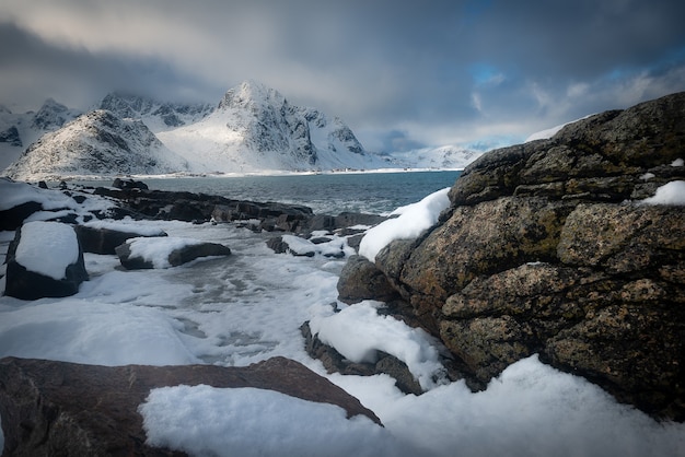 Foto schöne landschaft auf den lofoten