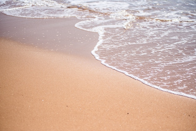 Schöne Landschaft aus Sand und Meer