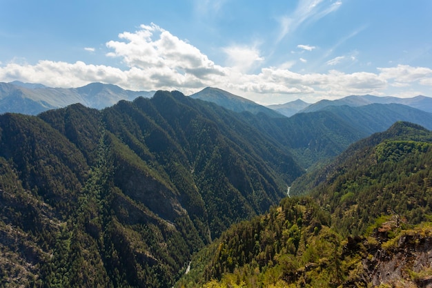 Schöne Landschaft der Bergregion von Georgia Tusheti Travel